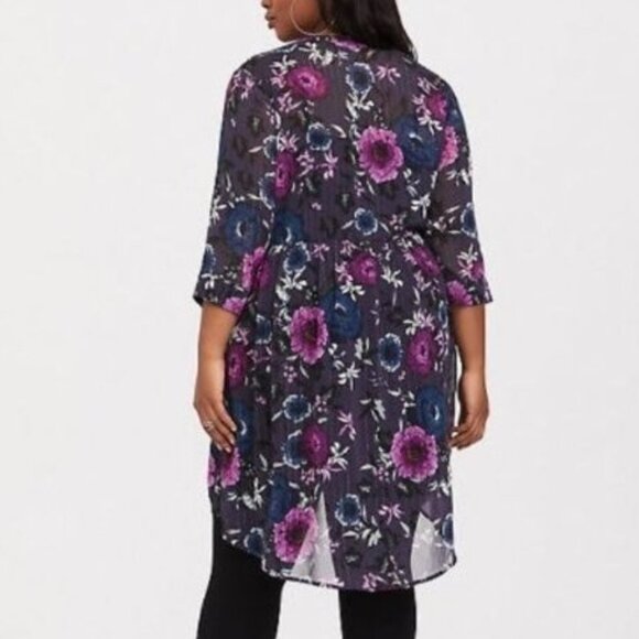 Torrid Purple Floral Lexie Top - Picture 2 of 13